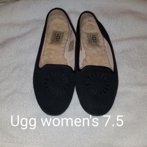 Women's Ugg Flats